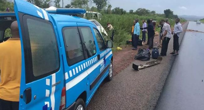 3 people feared dead in ghastly auto crash along Mokwa-Bida road