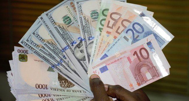 Naira closes Monday trade strong against UK pound, Euro